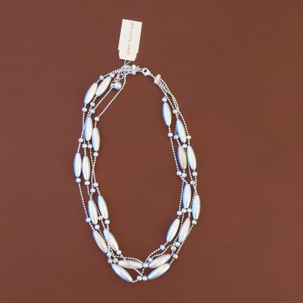 Ann Taylor Necklace 12$